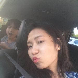 Meet your Posher, Hong