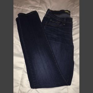 Dark wash Old Navy sweetheart jeans