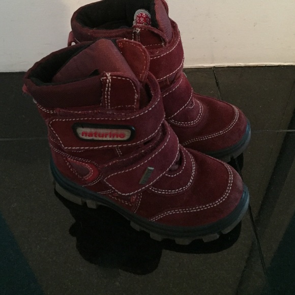 Naturino toddler snow boots! Make an offer!