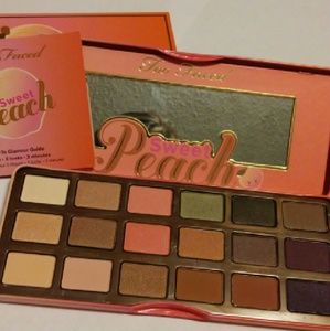 Too face Sweet Peach eyeshadow palette
