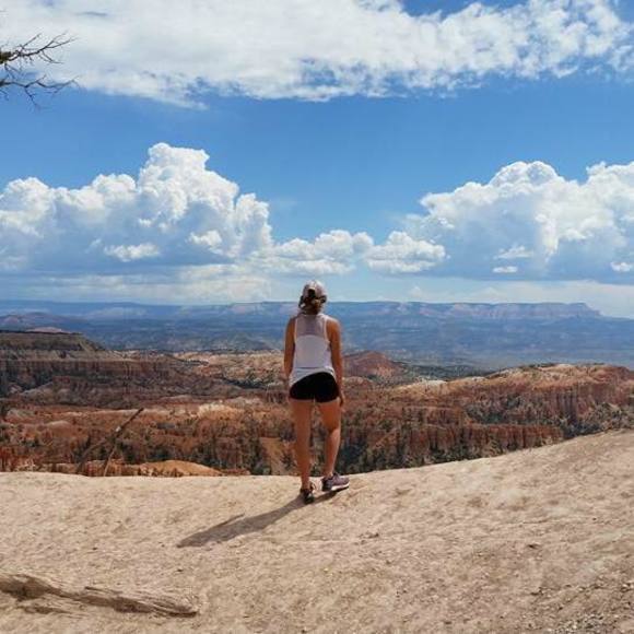 Meet your Posher, Olivia