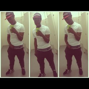 Meet your Posher, Deondre