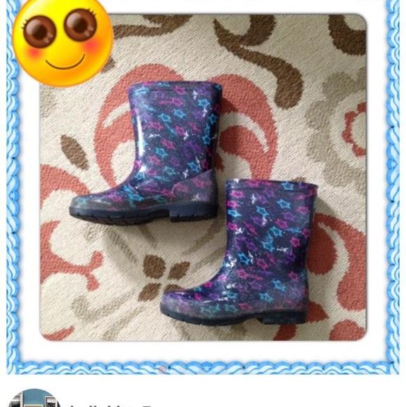 Shake it up rain boots