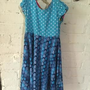 Reversible dress. 2 dresses in 1