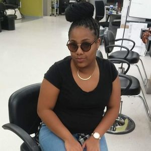 Meet your Posher, Tiara