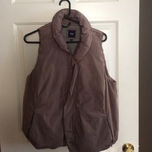 Gap puffer vest