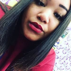 Meet your Posher, Yvette