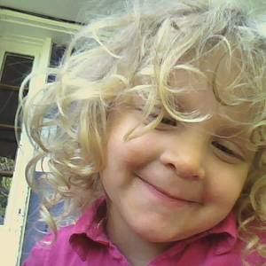 Meet your Posher, Noemi