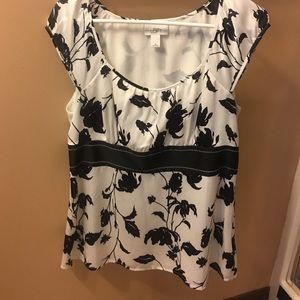 Size 12 top from Ann Taylor Loft.