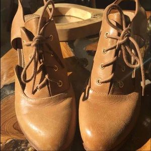 Aldo leather lace up 👠