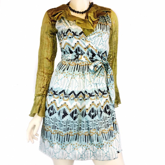 BCBGeneration Size 6 Wrap Dress