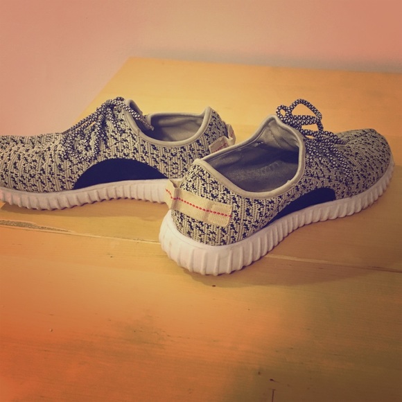 2 pair bundle Fashion Sneaker Replica and Nike
