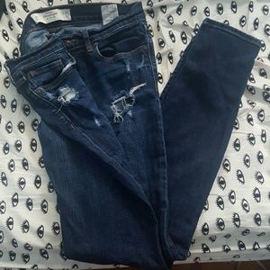 Slightly Destroyed Skinny Jeans