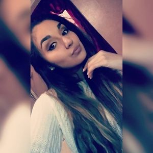 Meet your Posher, Magaly