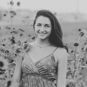 Meet your Posher, Mia