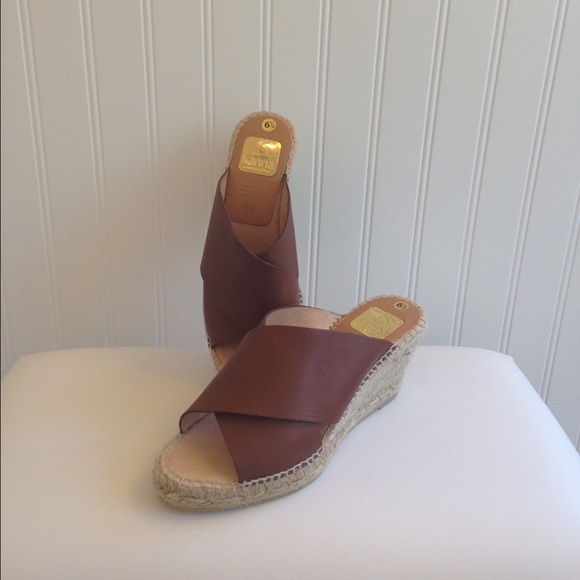 NWT Kanna leather Wedge Sandal Size 6.5.