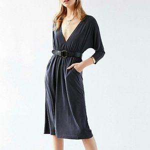 PM Editor Pick! UO Midi dress HEMMED XS