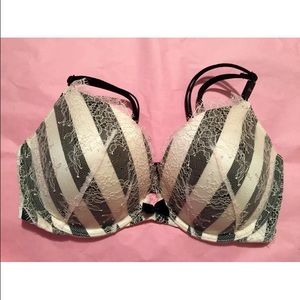 NWT Victoria's Secret very sexy push up bra 32DD