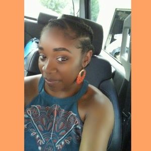 Meet your Posher, Crystal