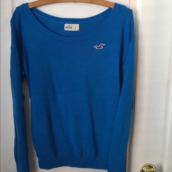 Hollister sweater size small