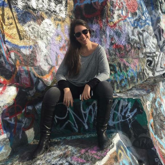 Meet your Posher, Dana