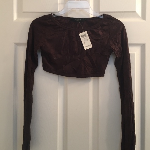 Long sleeve crop top