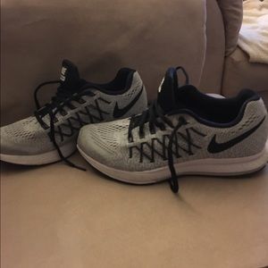 Nike zoom Pegasus tennis shoes *WITH original box*