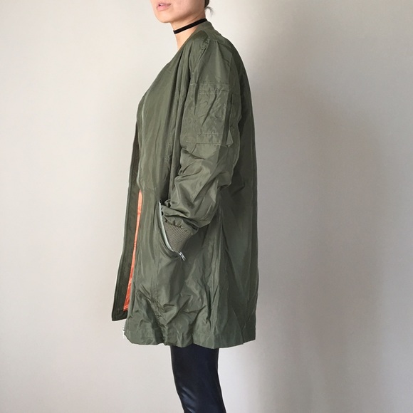 Long Olive bomber jacket. Full lining - Picture 4 of 4