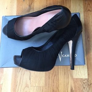 Vince Camuto Black Peep toe heels 👠