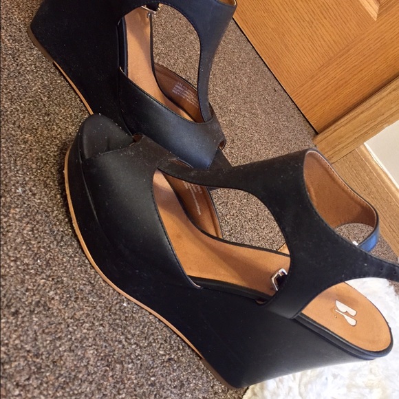 BP black wedges - Picture 2 of 3
