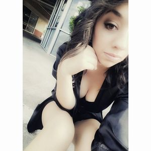 Meet your Posher, Sarra