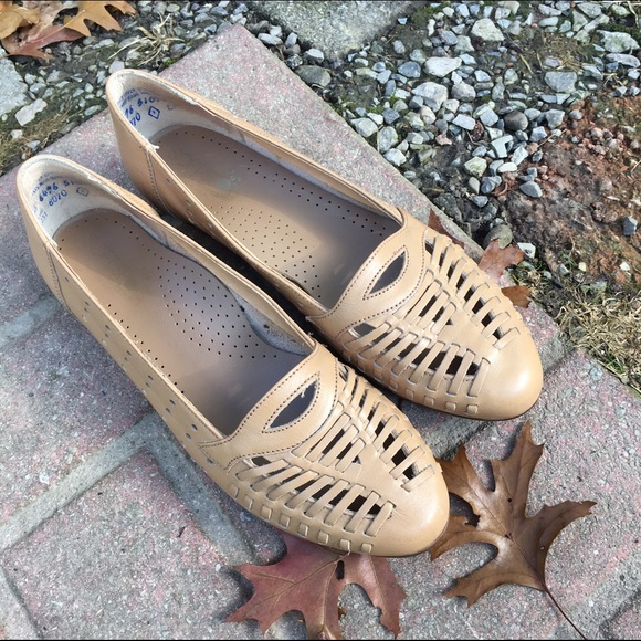 Vintage Neutral Tan Flat Loafers
