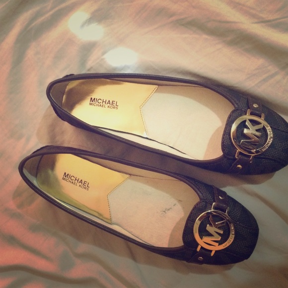 Michael Kors flats size 6 1/2.