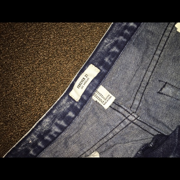 Forever 21 high waisted distressed shorts - Picture 3 of 3