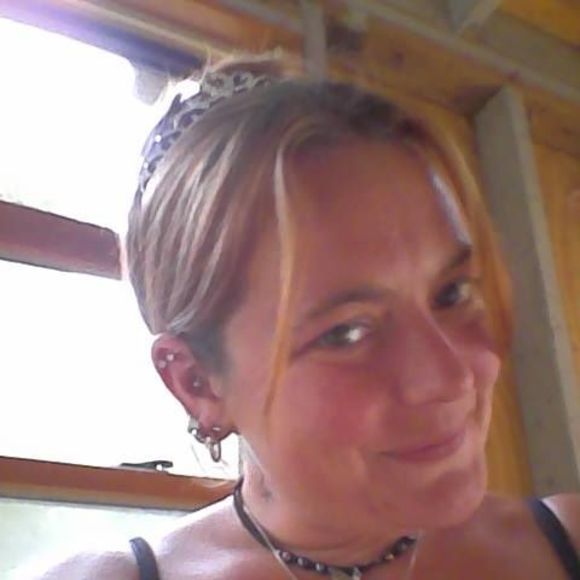 Meet your Posher, Amanda - Picture 1 of 1