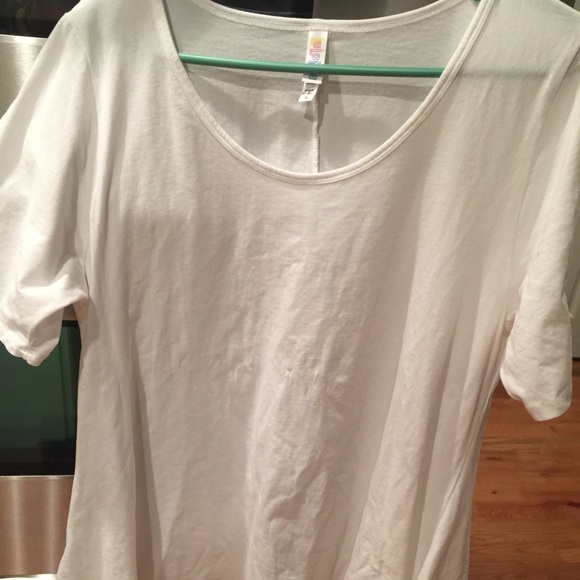 XL LuLaRoe White Perfect Tee