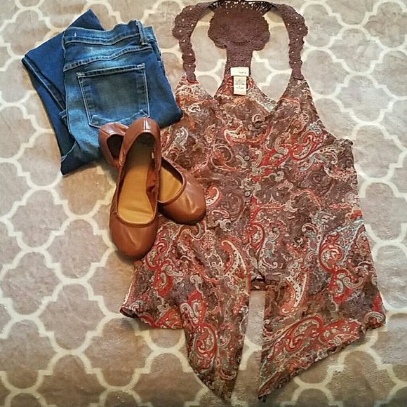 Daytrip top size L. Great for fall layering!