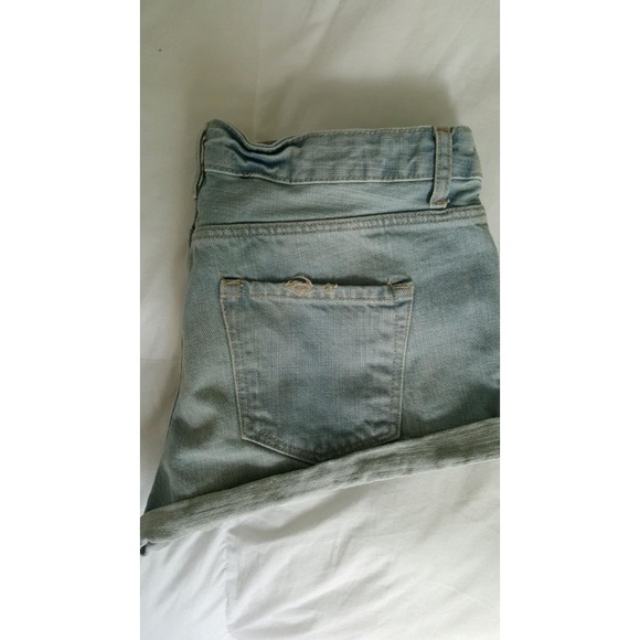 H&M Shorts - Picture 2 of 2
