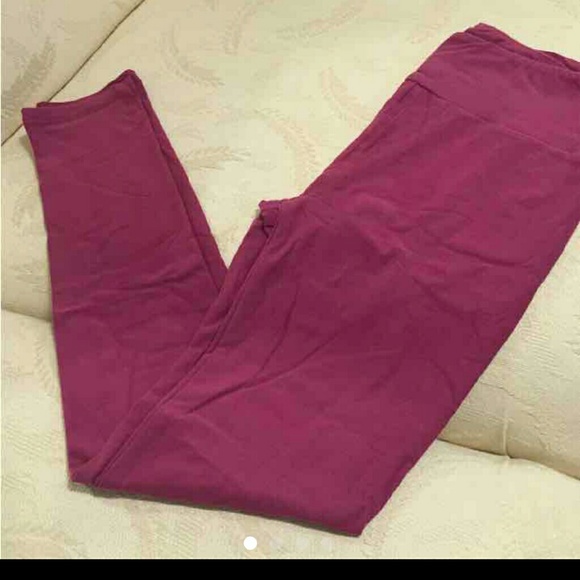 Lularoe leggings wine color