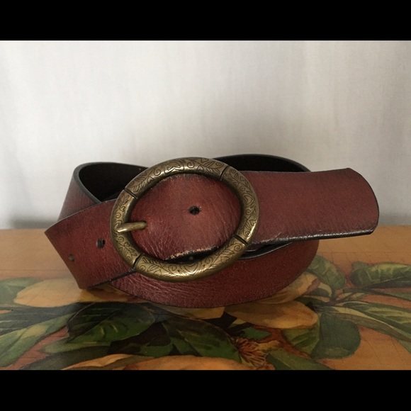 Brown Leather Belt Brassy Oval Floral Buckle - M