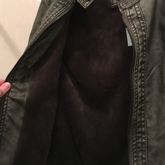 Leather jacket - Picture 3 of 4