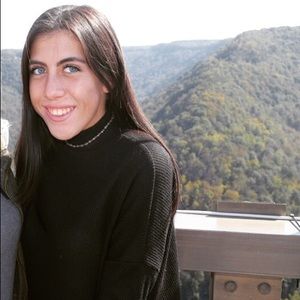 Meet your Posher, Hannah