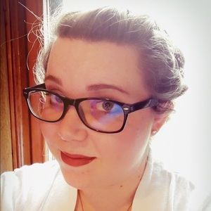 Meet your Posher, Courtney