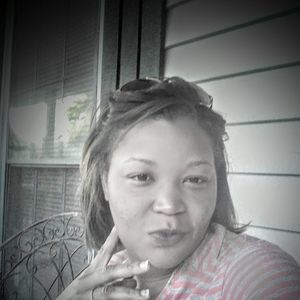 Meet your Posher, Elaine