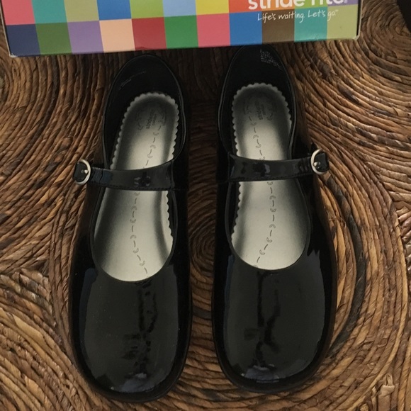 Girls Stride rite patten Leather shoes size 2