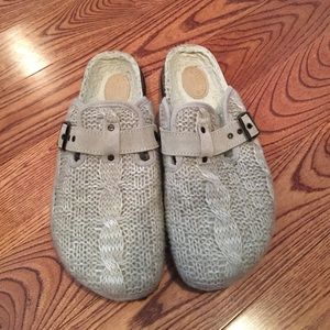 Knitted cream slide-ons