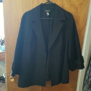 Black 3/4 length sleeve blazer
