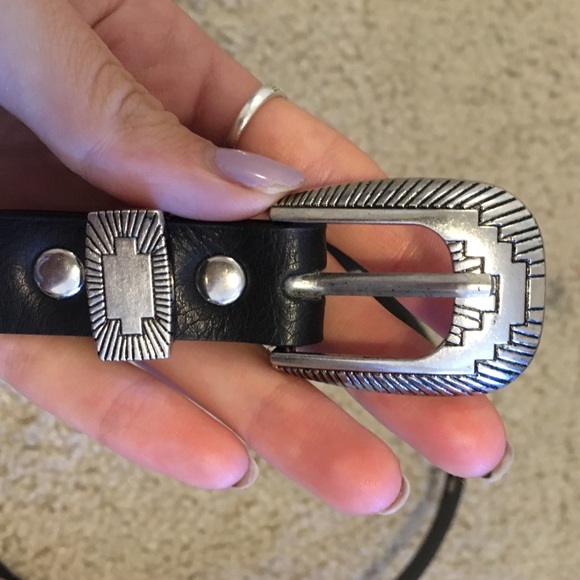 Forever 21 black buckle belt - Picture 2 of 3