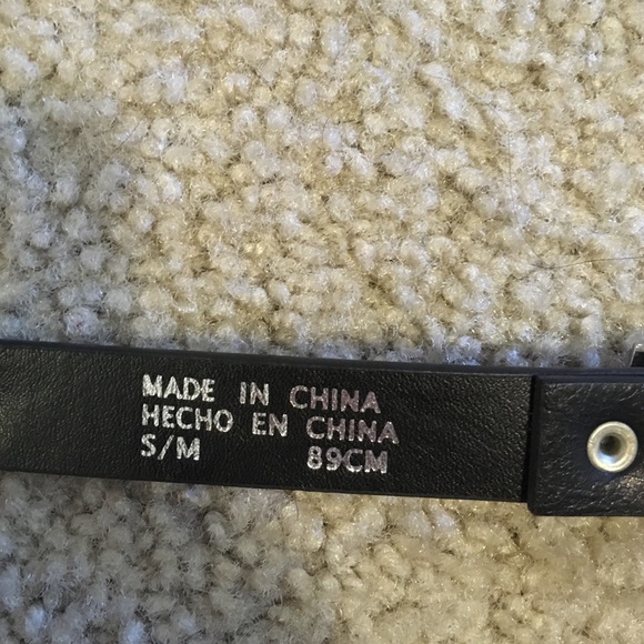 Forever 21 black buckle belt - Picture 3 of 3