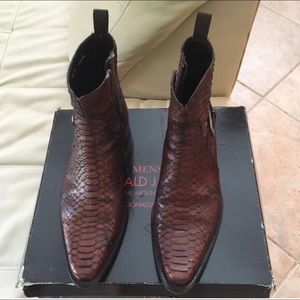 Donald J. Pliner Signature Leather Boot